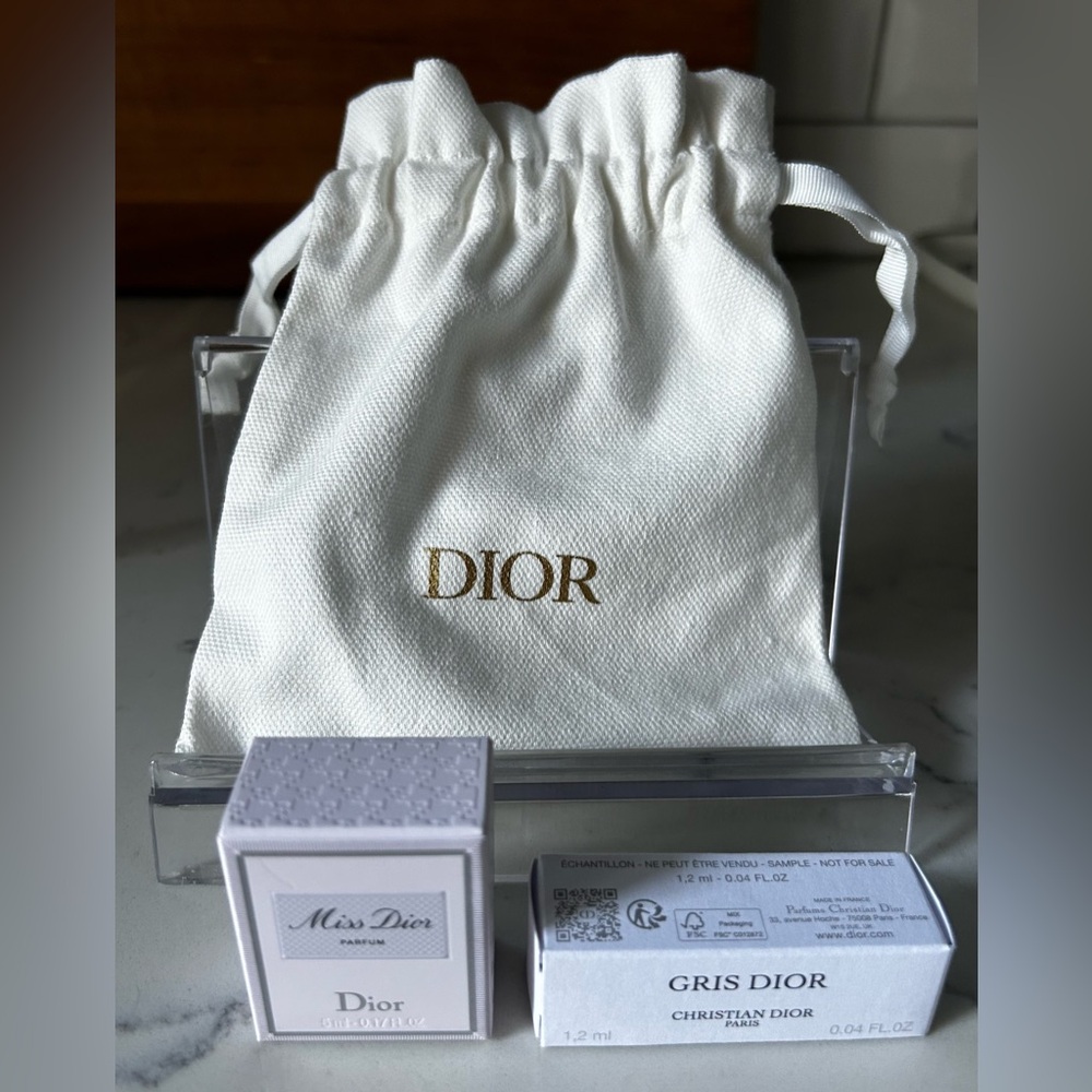 Dior Brand New Bundle. Drawstring Pouch & Mini Miss Dior Parfum & Gris Dior.